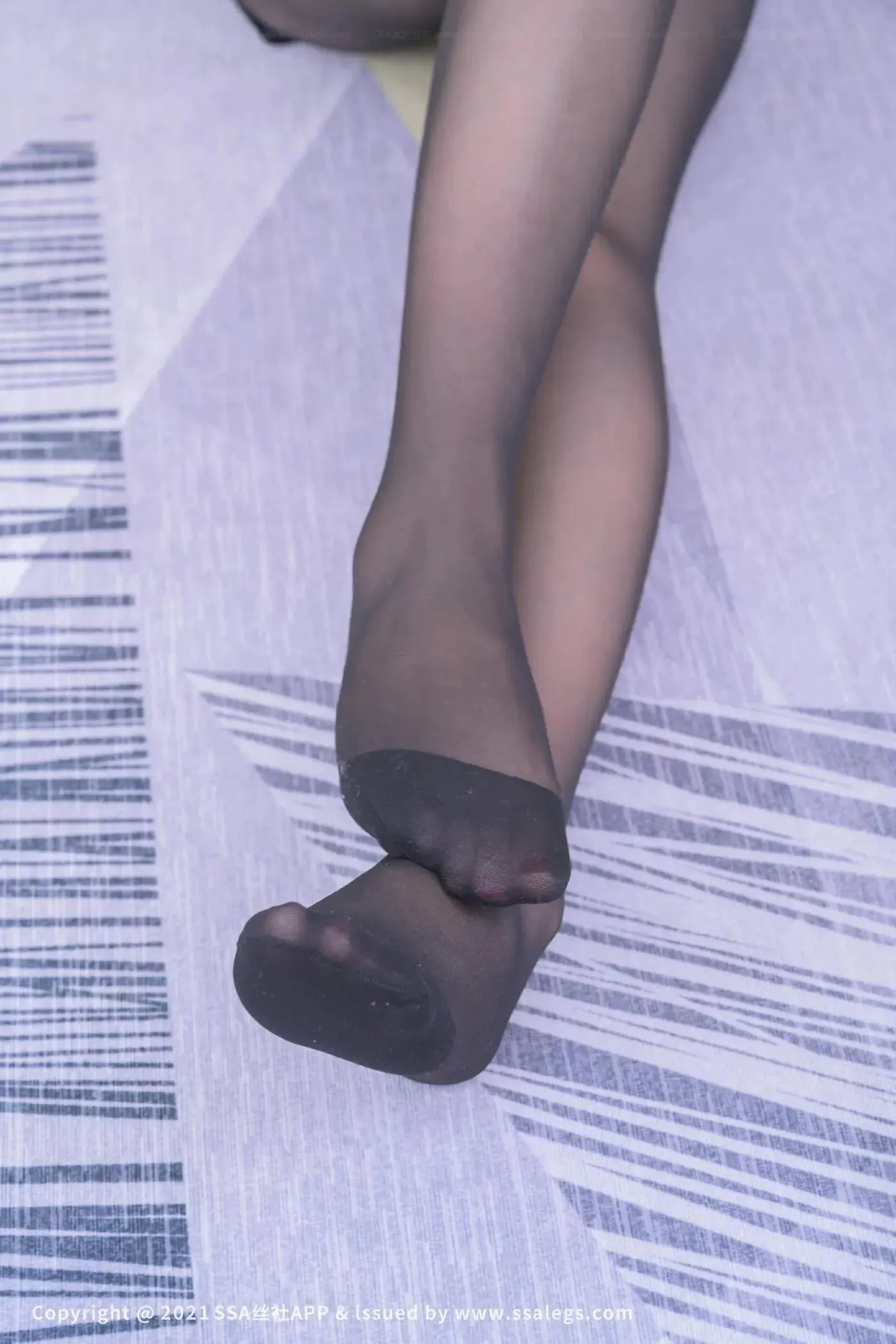 [SSA丝社]超清写真 NO.685 模特欣欣的黑丝袜美足（下） [80P]插图4